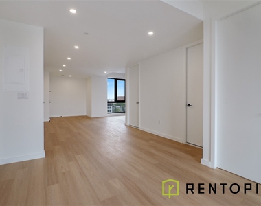 1010 Pacific Street - Photo Thumbnail 3