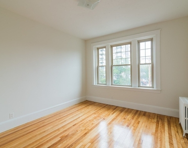 71 Babcock Street - Photo Thumbnail 9