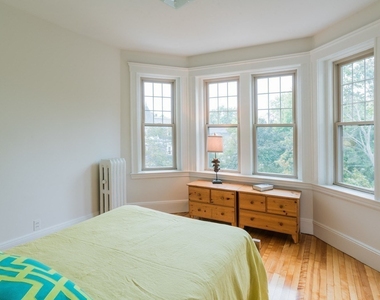 71 Babcock Street - Photo Thumbnail 7