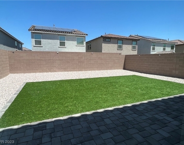 8164 Calpena Avenue - Photo Thumbnail 24