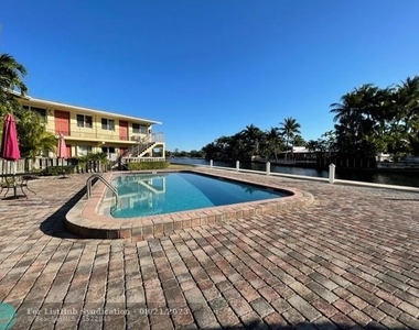 1810 E Oakland Park Blvd - Photo Thumbnail 16