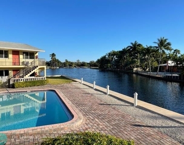 1810 E Oakland Park Blvd - Photo Thumbnail 11