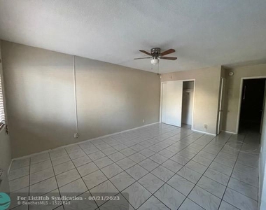 1810 E Oakland Park Blvd - Photo Thumbnail 2