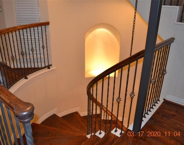 7809 Linwood Avenue - Photo Thumbnail 14