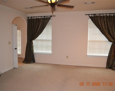 7809 Linwood Avenue - Photo Thumbnail 9