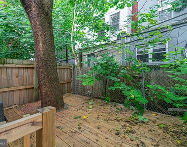 2333 Gerritt Street - Photo Thumbnail 8