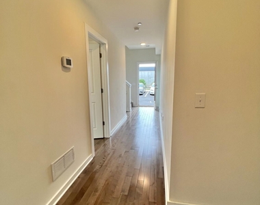 2113 Kensington Walk - Photo Thumbnail 34