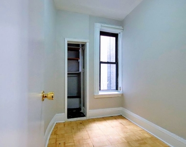 34 East 7th Street - Photo Thumbnail 3