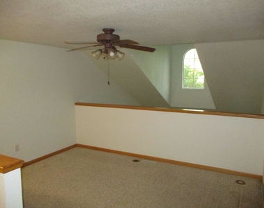 412 Audrey Drive - Photo Thumbnail 14