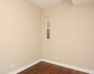 2637 W. Potomac, Unit 8 - Photo Thumbnail 16