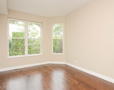 2637 W. Potomac, Unit 8 - Photo Thumbnail 10