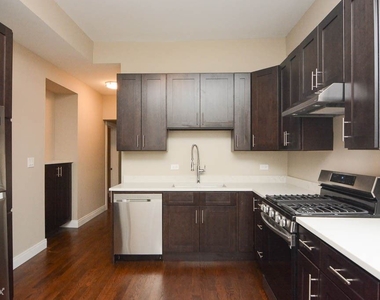 2637 W. Potomac, Unit 8 - Photo Thumbnail 2