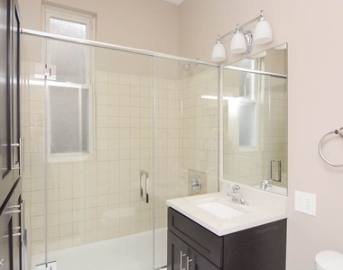 2637 W. Potomac, Unit 8 - Photo Thumbnail 18