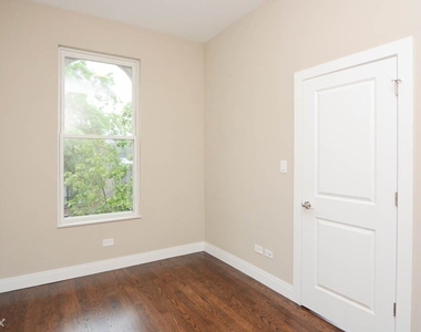 2637 W. Potomac, Unit 8 - Photo Thumbnail 13