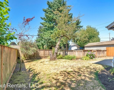 4519 N Gantenbein Ave - Photo Thumbnail 37