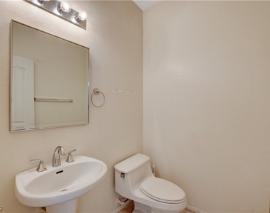 10585 Adamsong Avenue - Photo Thumbnail 17