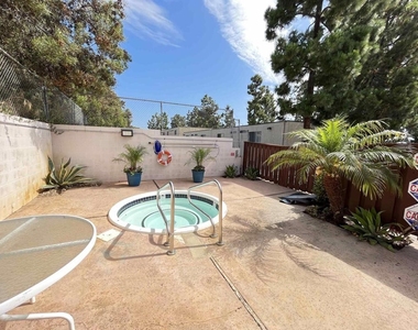 2582 Del Mar Heights Road - Photo Thumbnail 41