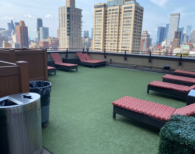 East 39th Street - Photo Thumbnail 11