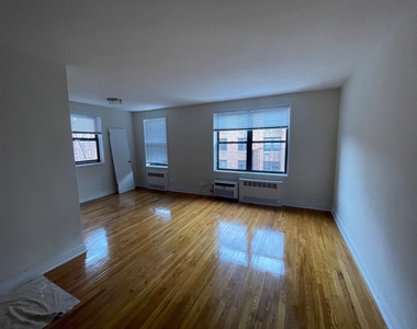 102-40 67th Road - Photo Thumbnail 10