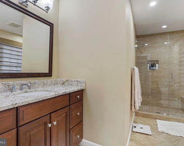 10311 Hickory Creek Court - Photo Thumbnail 12