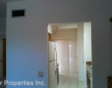 1443 W Calle Pueblo - Photo Thumbnail 6