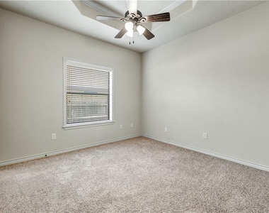 3025 Archer Circle - Photo Thumbnail 13