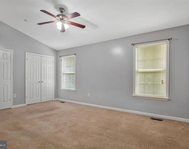 115 College Station Drive - Photo Thumbnail 12