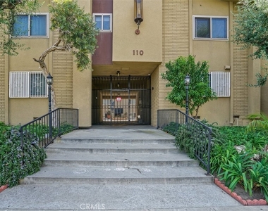 110 E Hillcrest Boulevard - Photo Thumbnail 16