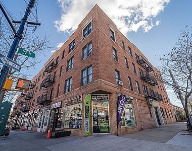 22-5 37th Street - Photo Thumbnail 7