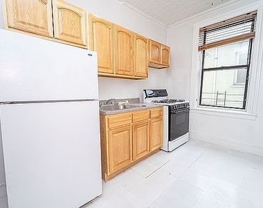 22-5 37th Street - Photo Thumbnail 5