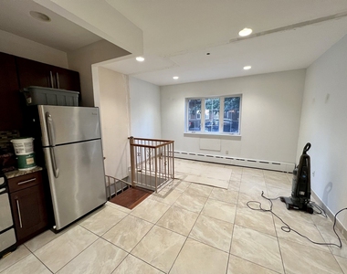 25-21 34th Street - Photo Thumbnail 2