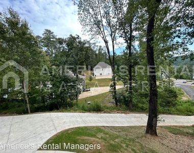 3691 Kirkstone Way - Photo Thumbnail 29