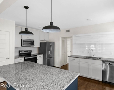 901-905-907 38th St S - Photo Thumbnail 1