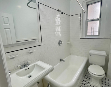 117 West 13th Street - Photo Thumbnail 5