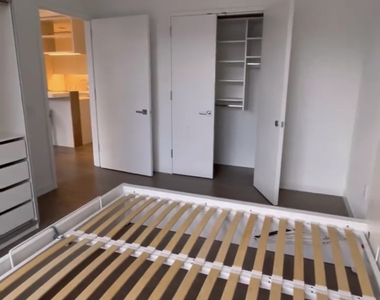 252 South Street - Photo Thumbnail 9