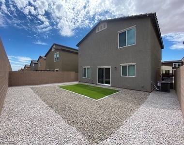 7986 W Agate Avenue - Photo Thumbnail 27