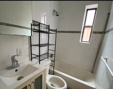 85 Ralph Avenue - Photo Thumbnail 4