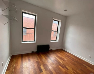 85 Ralph Avenue - Photo Thumbnail 3