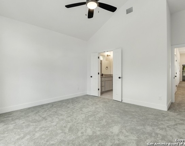 2202 Virginia Blvd - Photo Thumbnail 16