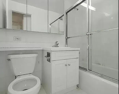 241 East 46th Street - Photo Thumbnail 4