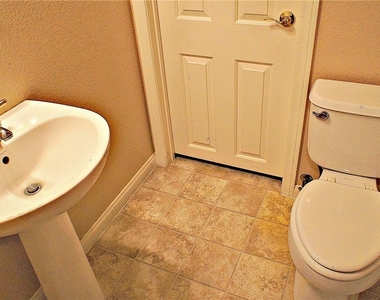 11900 Menchaca Lane - Photo Thumbnail 9