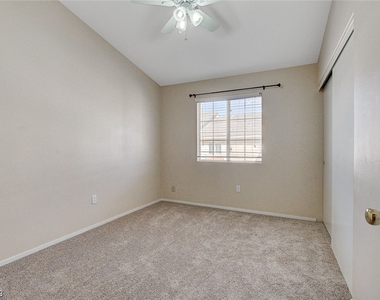 1157 Nevada Sky Street - Photo Thumbnail 39