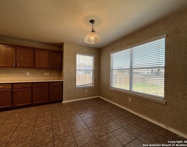 9806 Discovery Dr - Photo Thumbnail 9
