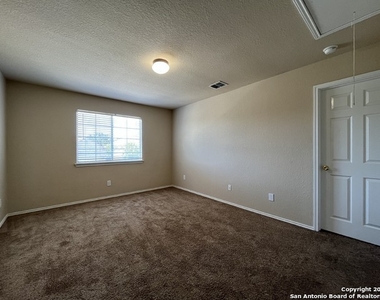 9806 Discovery Dr - Photo Thumbnail 14