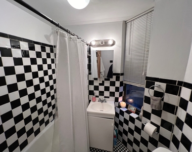 447 West 37th Street - Photo Thumbnail 7