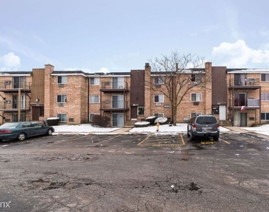 832 W College Blvd, # 102 Addison Il 102 - Photo Thumbnail 2