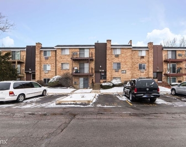 832 W College Blvd, # 102 Addison Il 102 - Photo Thumbnail 1