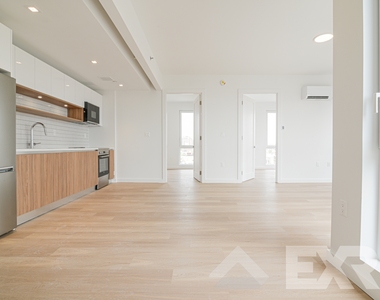 100 Lenox Road - Photo Thumbnail 2