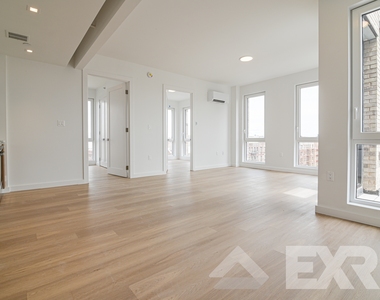 100 Lenox Road - Photo Thumbnail 1