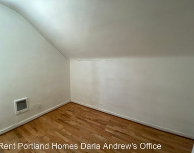 843 N Alberta Street - Photo Thumbnail 12